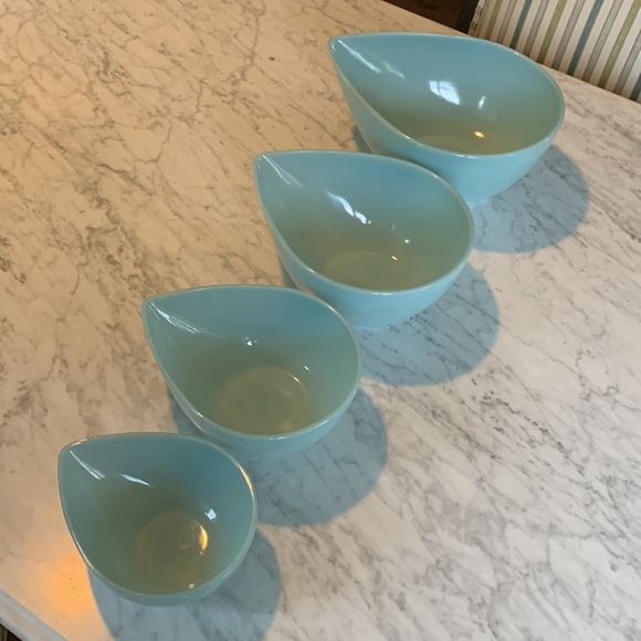 Fire King turquoise teardrop nesting bowls - Picture 3 of 4
